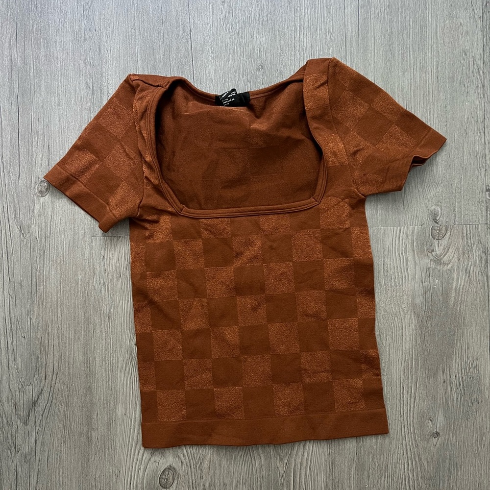 Checkered top